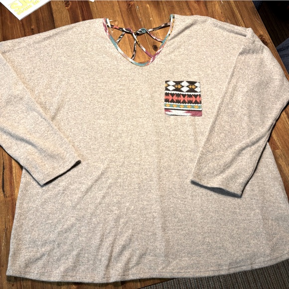 NWOT Ultra Soft Aztec CrisCross Top - Picture 2 of 8